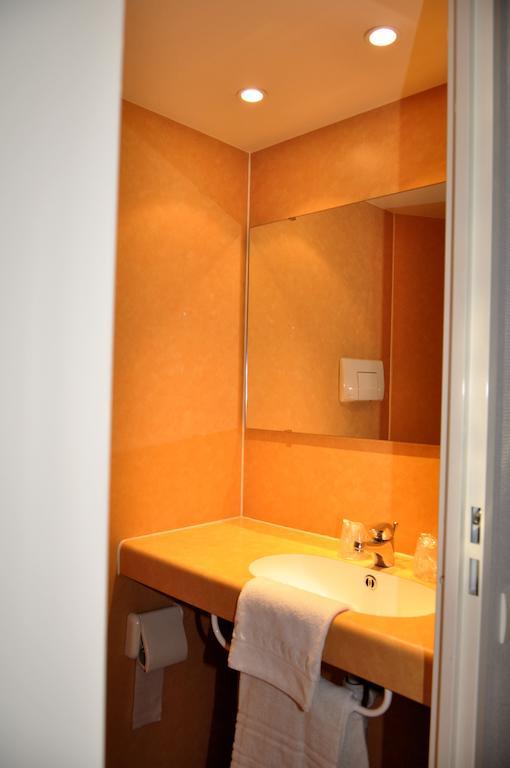 Hotel Lux *